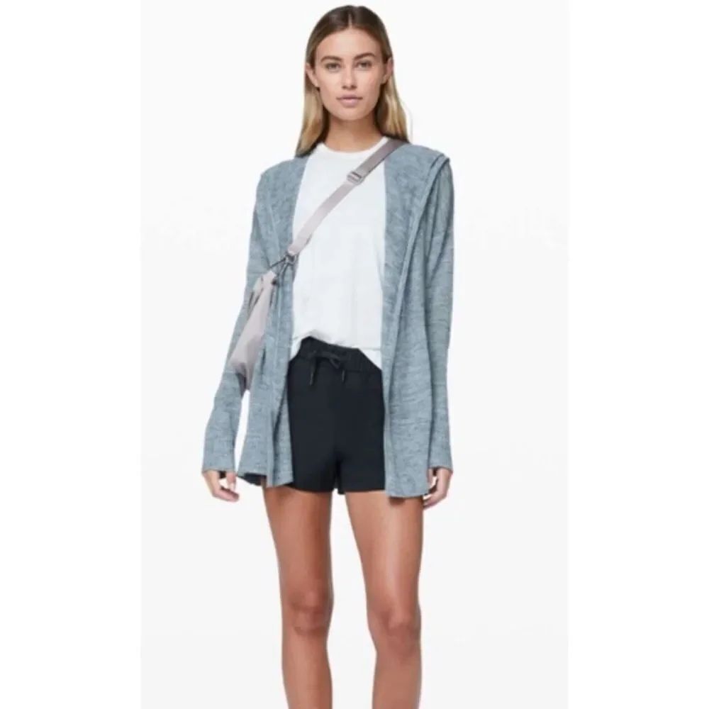 Lululemon Calm and Collected Wrap Heathered Sailboat Classic Navy Size Medium